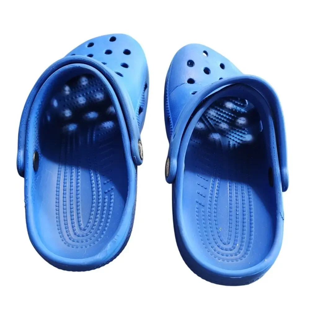 Crocs Youth Blue Bolt Classic Slip On Unisex Junior Clogs Size J 2